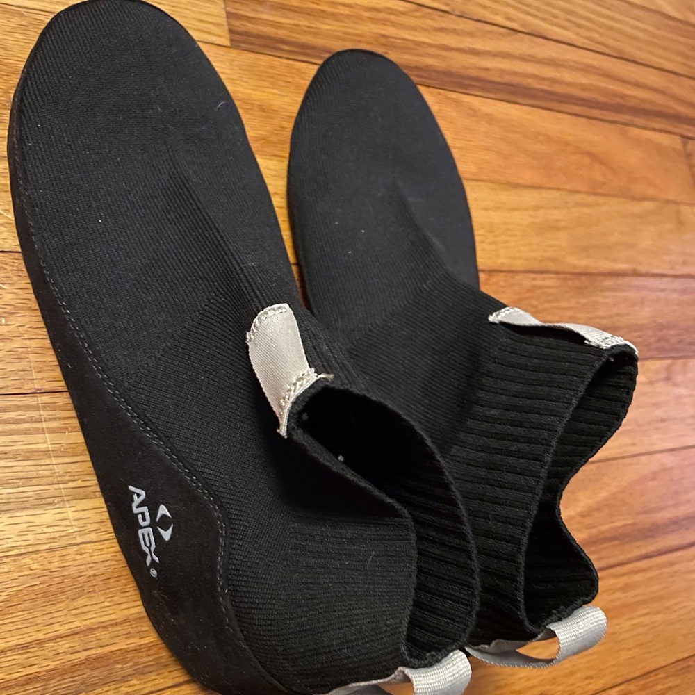 Apex Slip-on Slippers